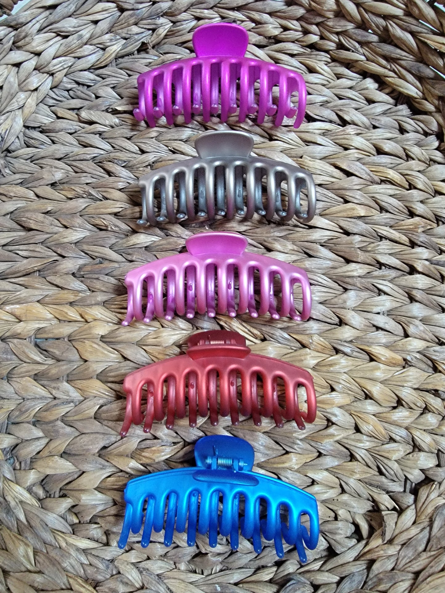 Sandy Metallic Hair Claw Collection
