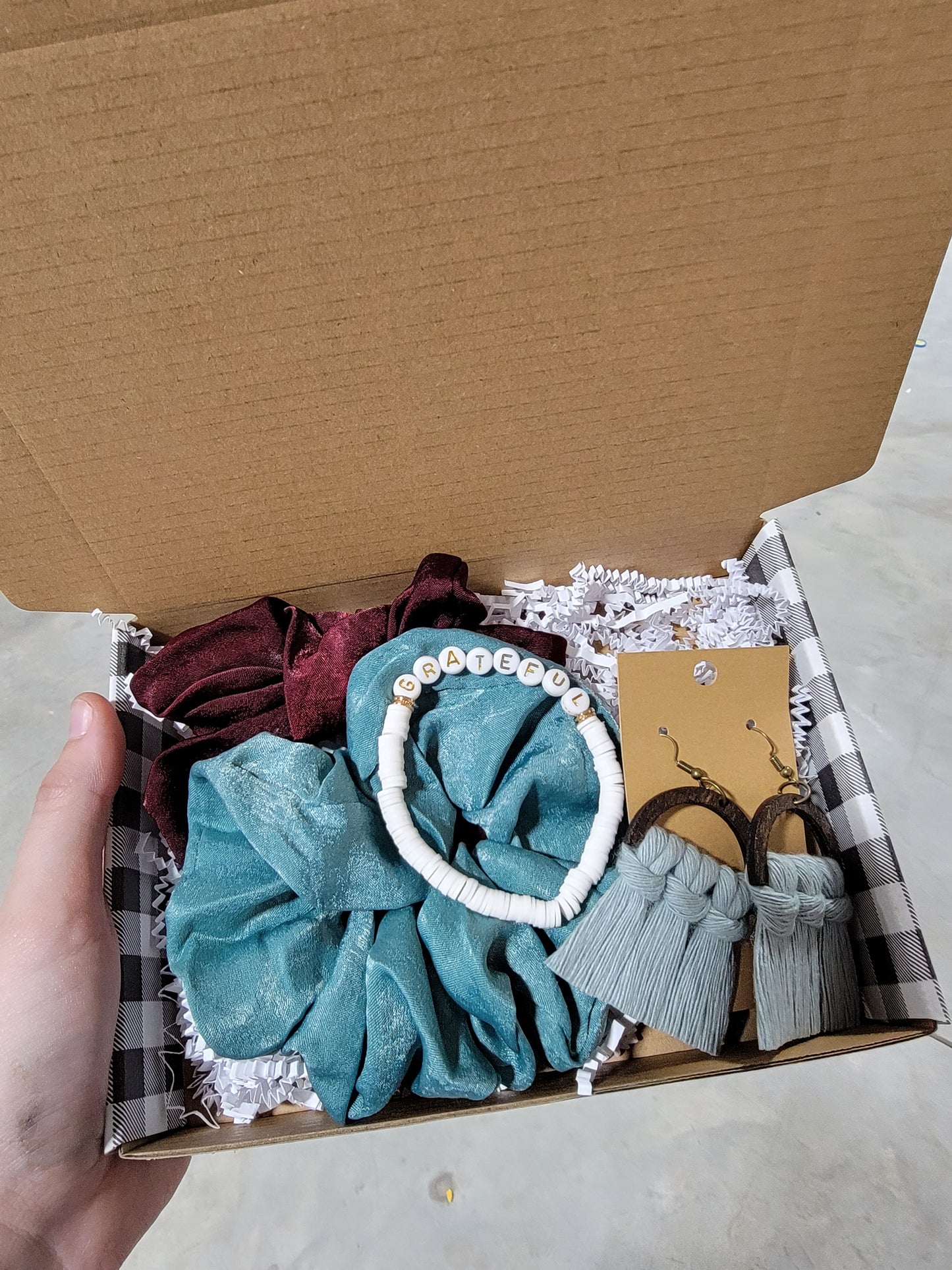 Winter Grateful Themed Box