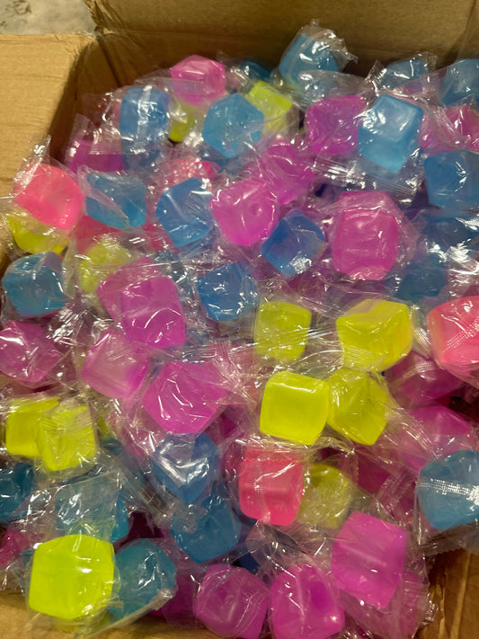 Small Cube Squishy