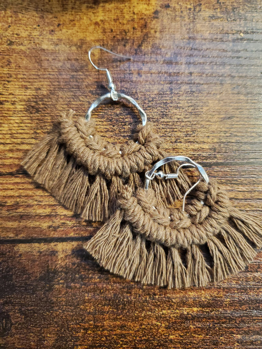 Camel Small Flare Round Macrame Earrings