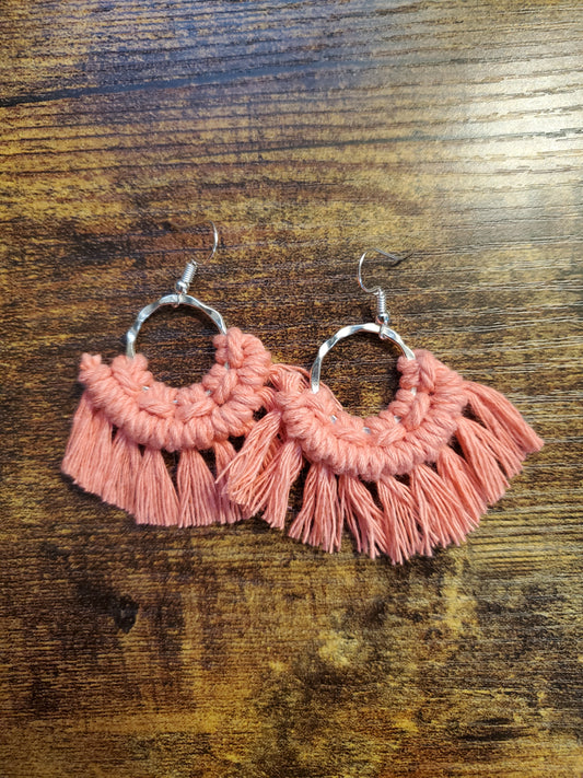 Coral Small Flare Round Macrame Earrings