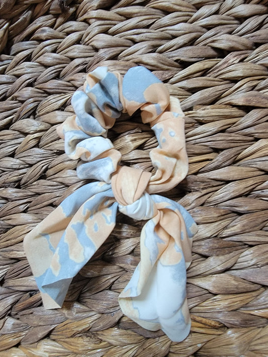 Peach Pattern Bow Scrunchie