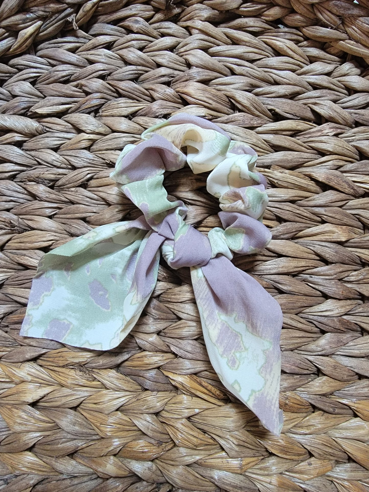 Lavender Pattern Bow Scrunchie