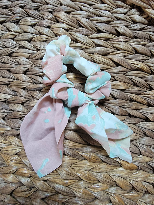 Coral Pattern Bow Scrunchie