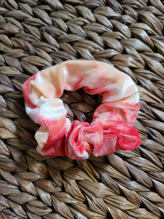 Rosé Tie Dye Velvet Zipper Scrunchie